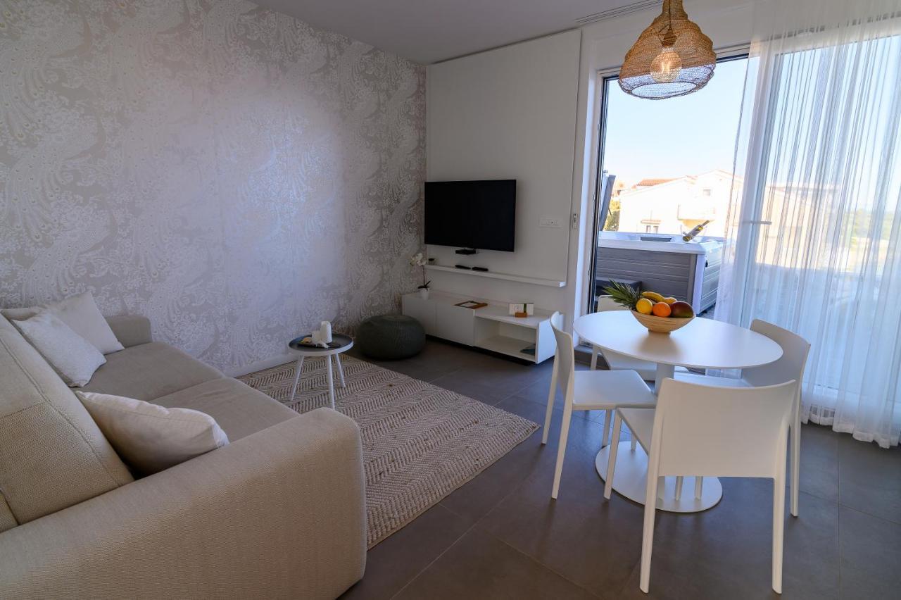 Villa Natura Luxury Apartments 만드레 외부 사진
